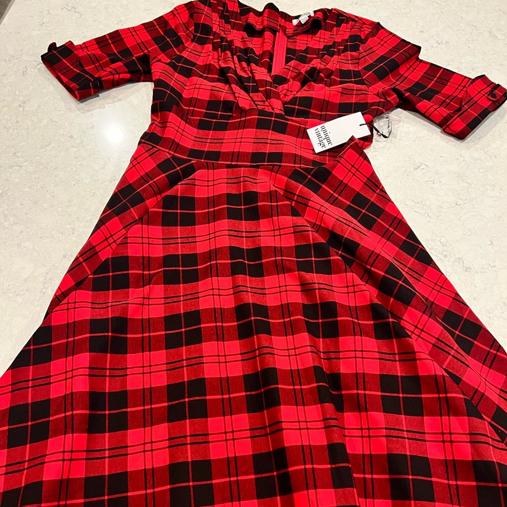 Unique Vintage 1950s Red & Black Plaid Delores Swing
Dress with Sleeves XL 12/14